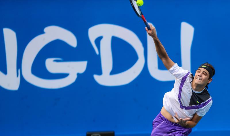 顿在中场的 顿在中场的